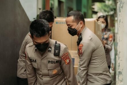 11 TON RENDANG QURBAN BARAKAH SUKSES TERDISTRIBUSI BAGI MASYARAKAT DKI JAKARTA YANG MEMBUTUHKAN