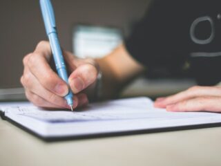 Essay untuk Beasiswa