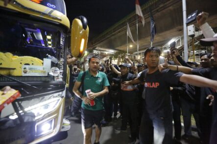 Jak Mania Mengawal Persebaya dan Arema FC di Jakarta, Supporter Liga 1 Semakin Hangat dan Kondusif