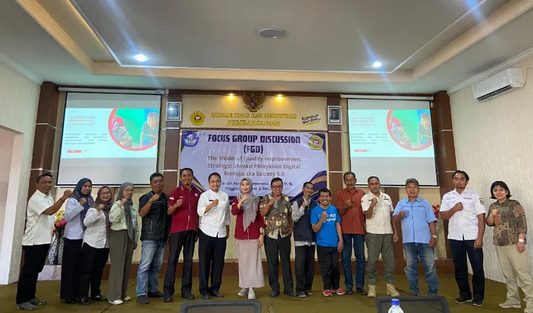 FGD di STIA Pembangunan Jember, Rabu (20/8/2025). (Foto: Dok/Disdukcapil Jember)