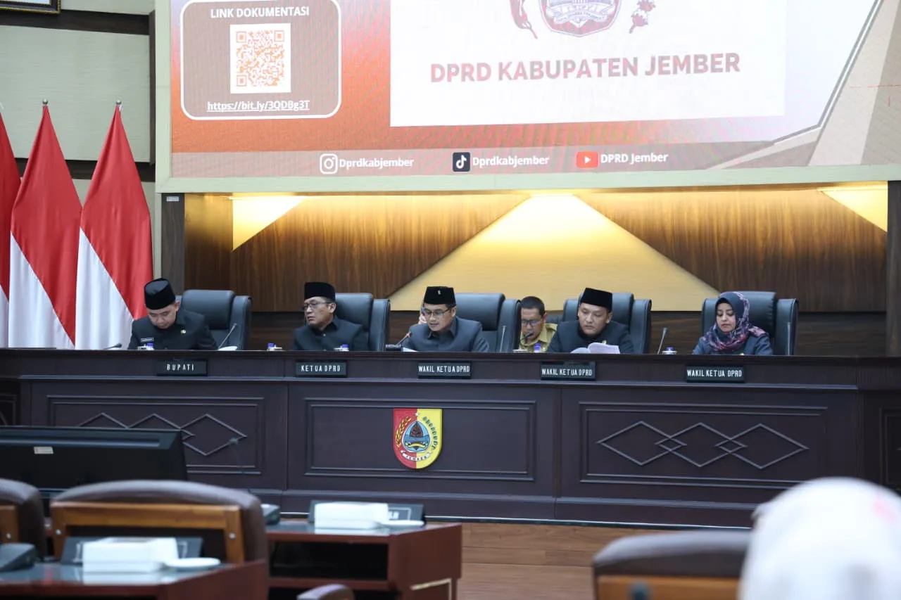 Rapat Paripurna di Gedung DPRD Jember, Senin (22/6/2026) malam. (Foto: Diskominfo Jember)