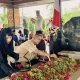 Peringatan Haul Ke-56 Bung Karno, Cucu Nyekar di Pusara Sang Kakek Bersama Masyarakat Blitar