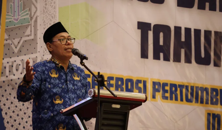 Rektor UIN KHAS Jember, Profesor Hepni, sambutan dalam acara peluncuran SIPRIMA di Hotel Luminor, Rabu (17/6/2026). (Foto: Dok/Humas UIN KHAS Jember)