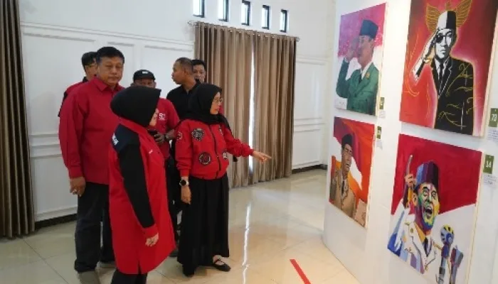 Bunda Renny Apresiasi Karya Para Peserta Lomba Lukis Wajah Putra Sang Fajar