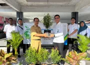 BPJS Ketenagakerjaan Jember Salurkan Bantuan Tanaman kepada Kelurahan Kebonsari melalui Employee Volunteering Go Green