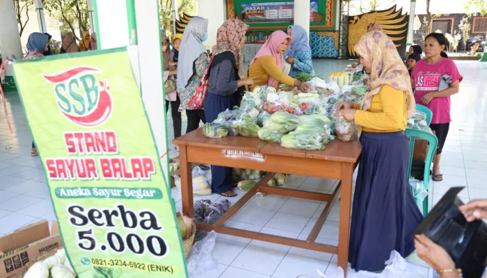 Pemkab Jember Pangkas Harga Cabai hingga Lebih dari Separuh di Pasar Murah Semboro