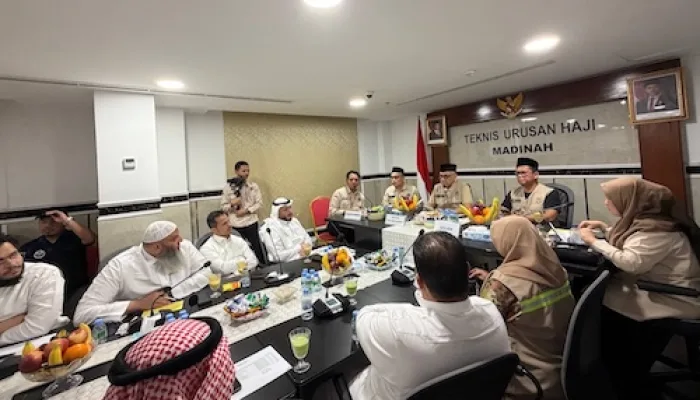 Menhaj Gus Irfan Tekankan Tiga Hal Ini kepada 23 Pimpinan Dapur Katering Jamaah Haji di Madinah