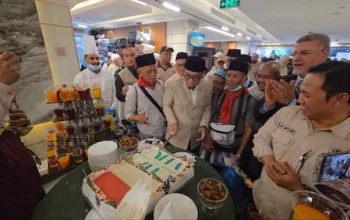 Wamenhaj RI Beri Pesan Jamaah Tidak Gaspol di Madinah, Tetap Jaga Kesehatan