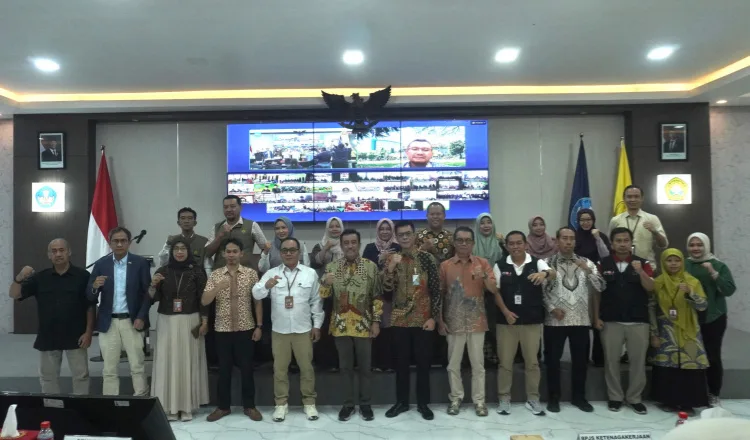 Pelepasan peserta KKN di Lantai 3 Kantor Pusat Universitas Jember, Jumat (10/7/2026). (Foto: Dok/Humas BPJS Ketenagakerjaan Jember)
