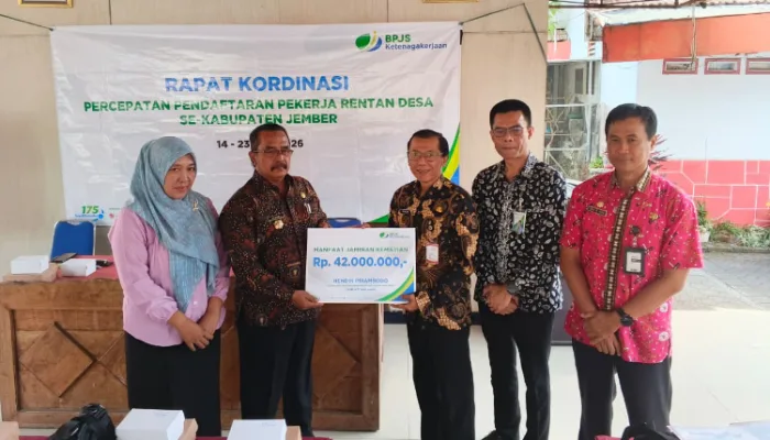 BPJS Ketenagakerjaan Jember Serahkan Santunan Kematian Rp42 Juta kepada Ahli Waris Pekerja Rentan Desa Pondokrejo